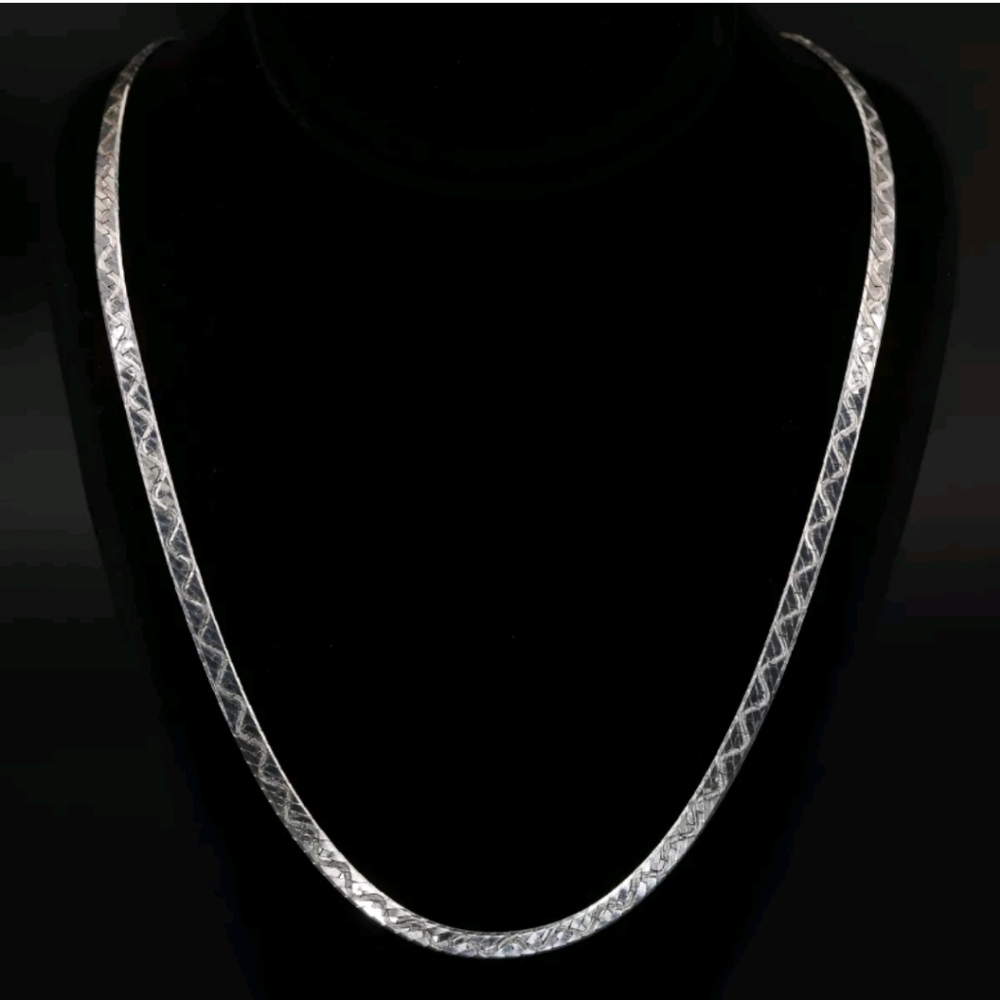 Wavy Waveform Herringbone Chain Necklace